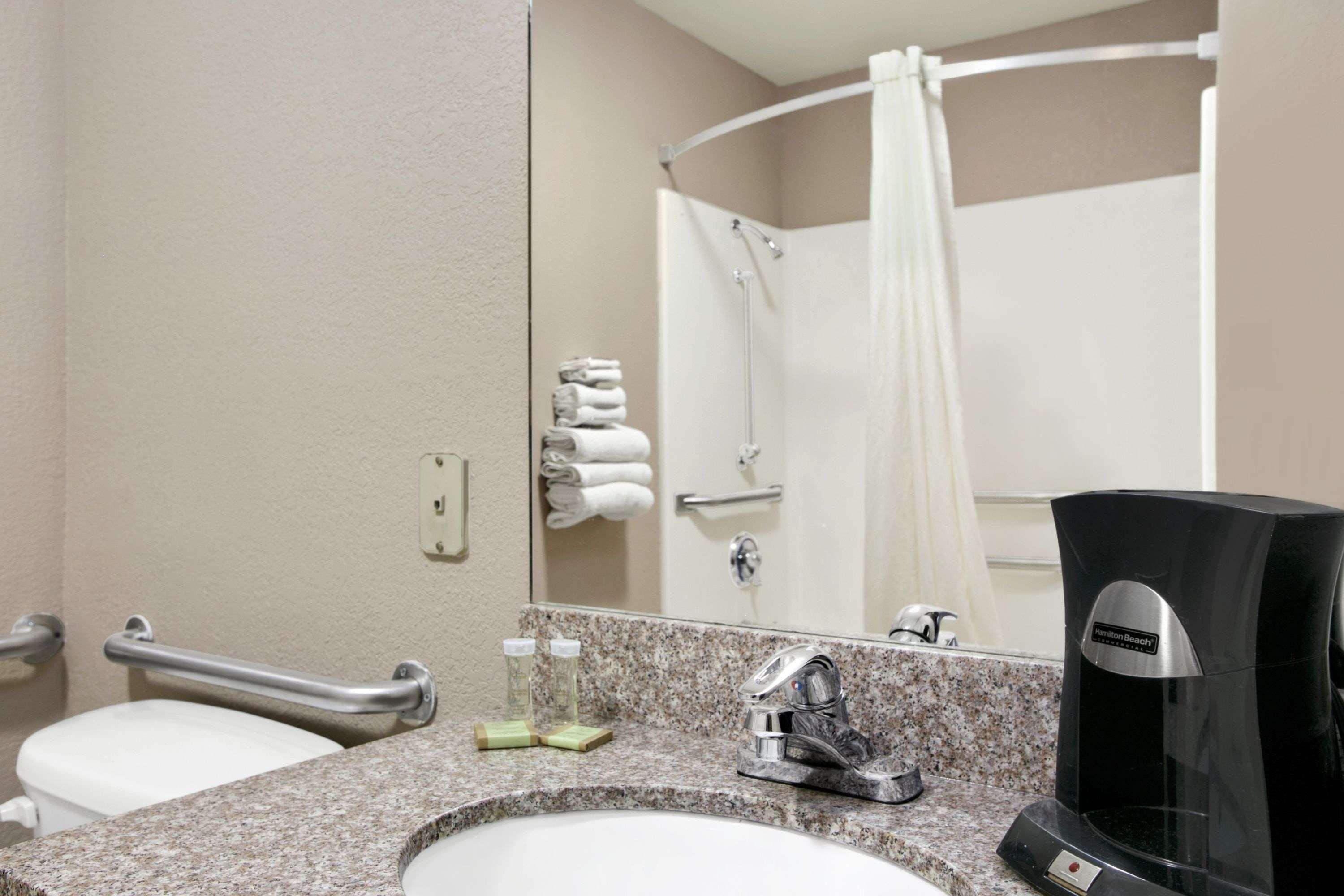 Super 8 By Wyndham Stafford/Springfield Area Μοτέλ Strafford Εξωτερικό φωτογραφία