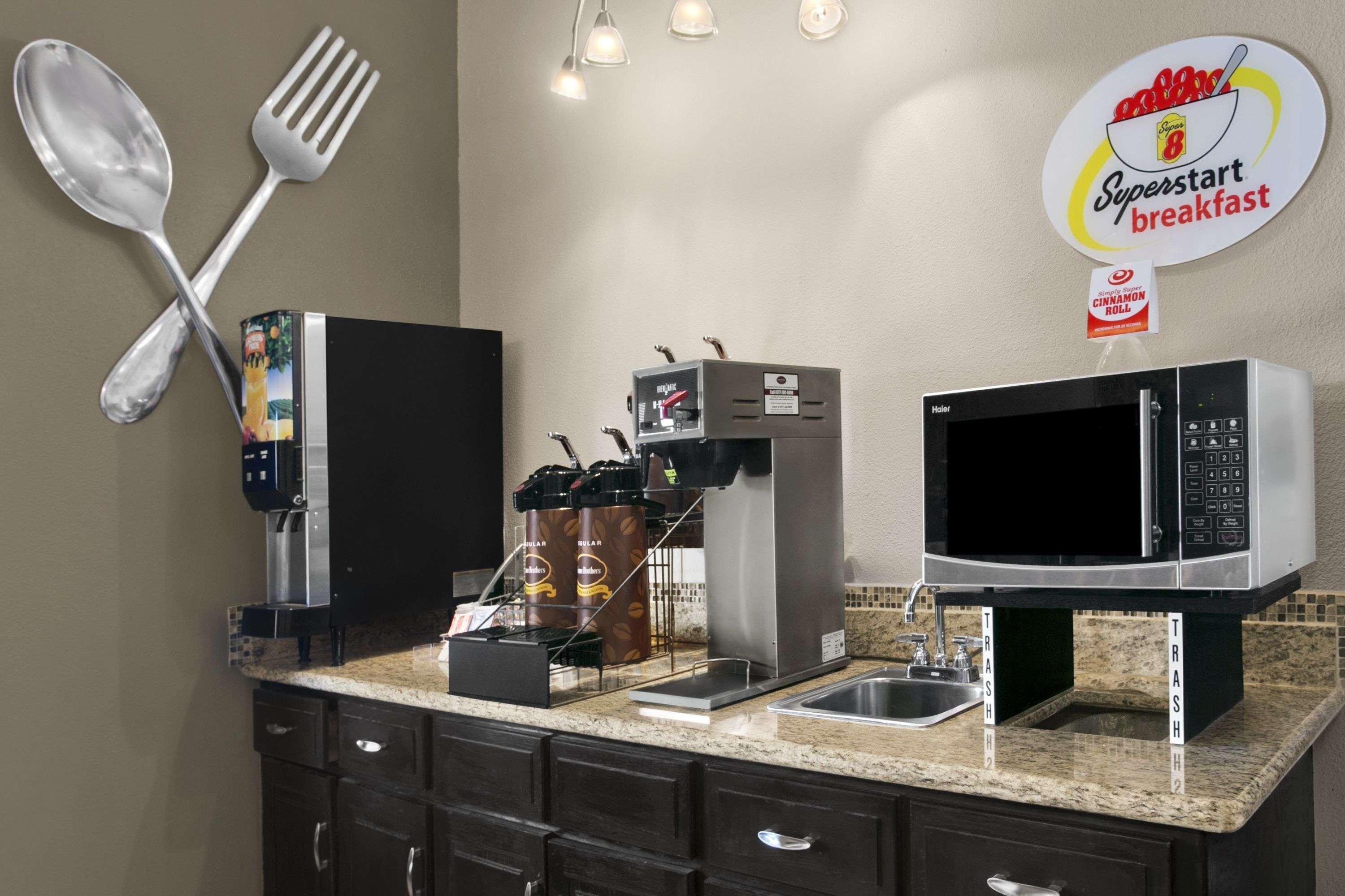 Super 8 By Wyndham Stafford/Springfield Area Μοτέλ Strafford Εξωτερικό φωτογραφία